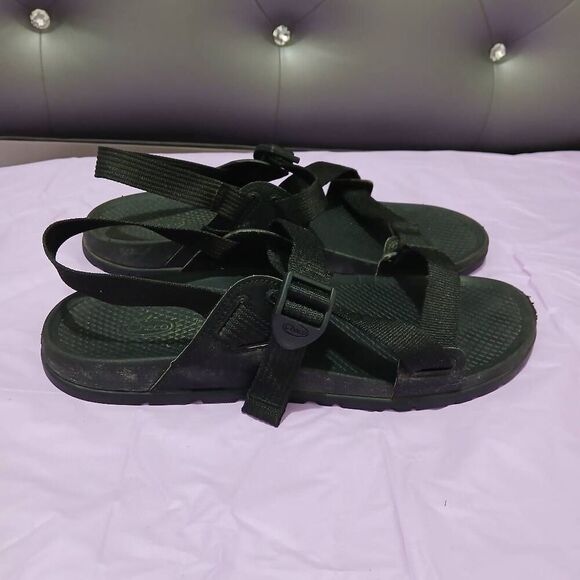 Chaco womens size 9 lowdown loop Strappy black sandals - Picture 2 of 6